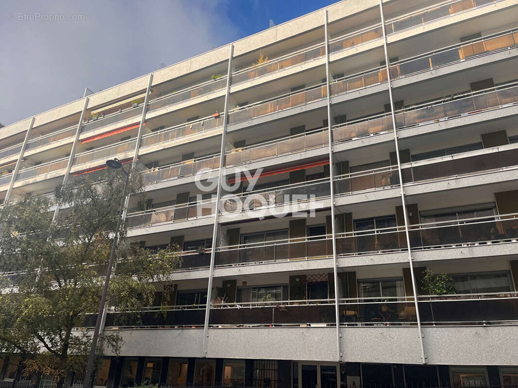 Appartement à PARIS-19E