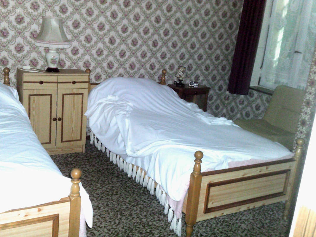 Maison à LA FERTE-CHEVRESIS