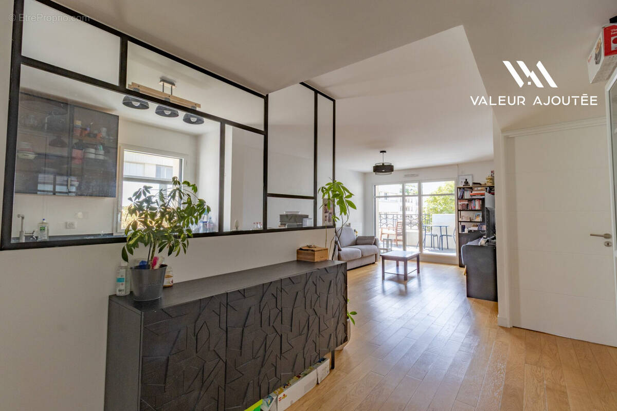 Appartement à LEVALLOIS-PERRET