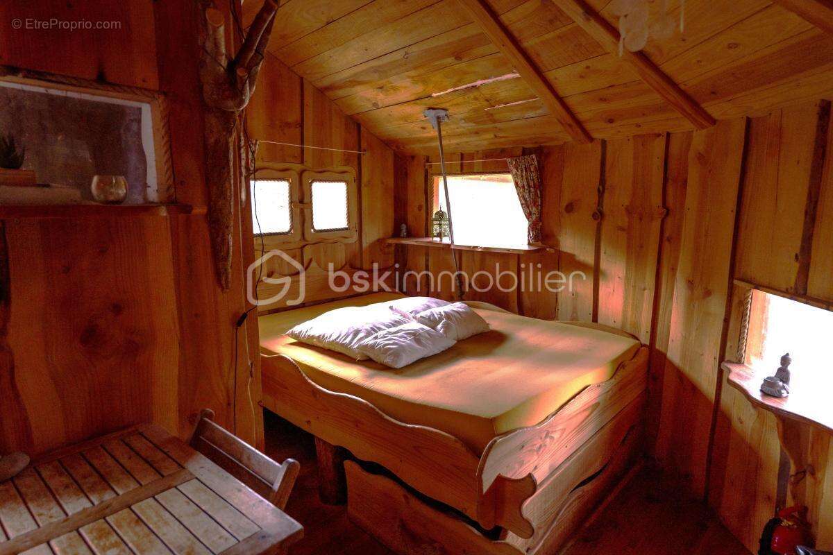 Commerce à SAINT-GERVAIS-D'AUVERGNE