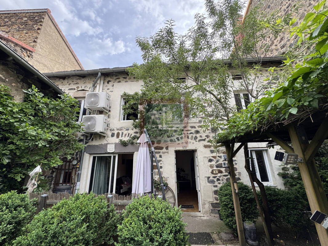 Maison à LAUSSONNE