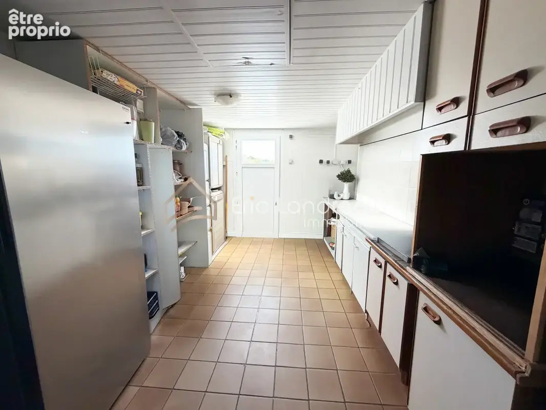 À quelques pas des commerces   Maison 3 chambres avec garage de 42 m2 et terrain clos de 798 m2 - photo 13