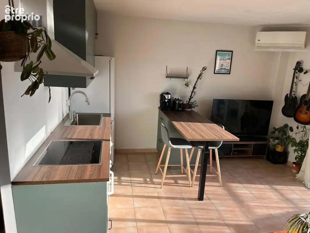 LA CIOTAT (13) – T2 de 43,24 m² au dernier étage avec ascenseur, balcon et vue dégagée - photo 3