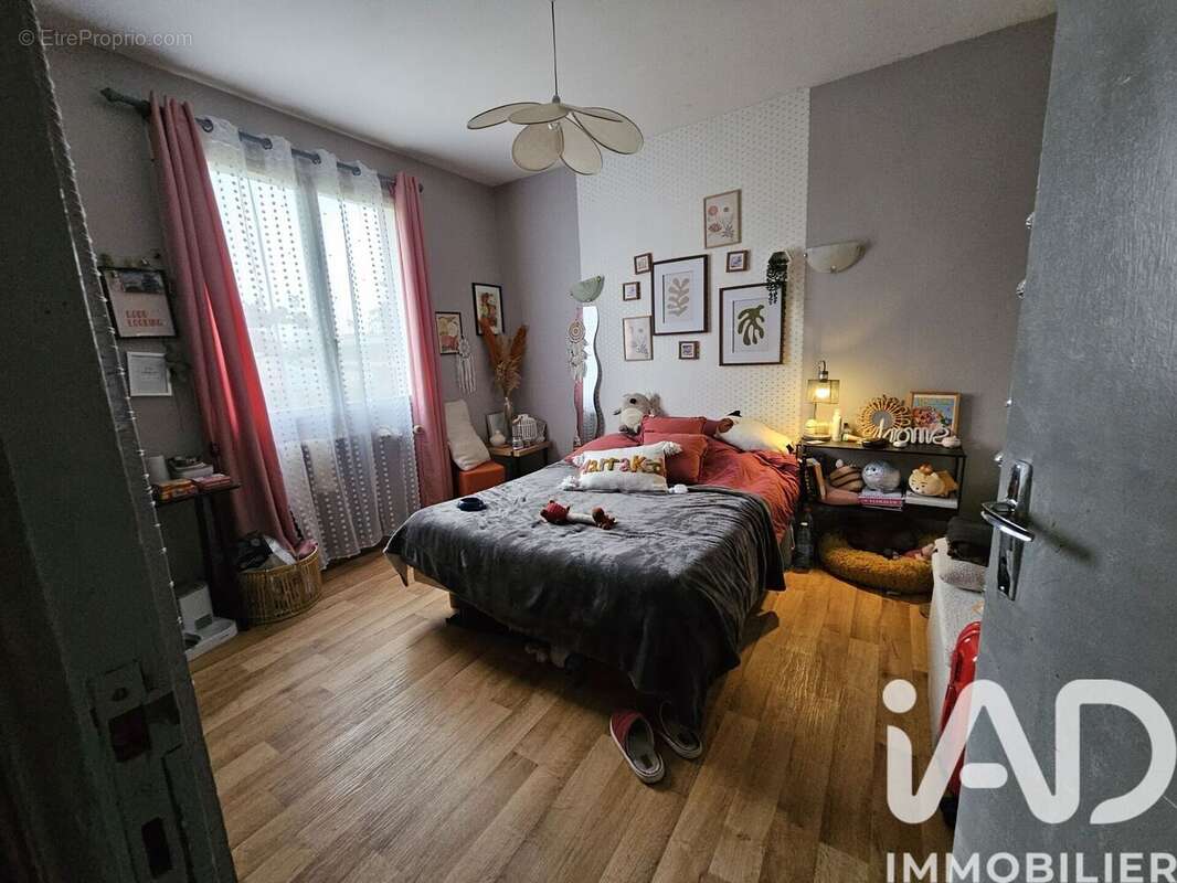 Maison 255 m² à Secondigny  - photo 6