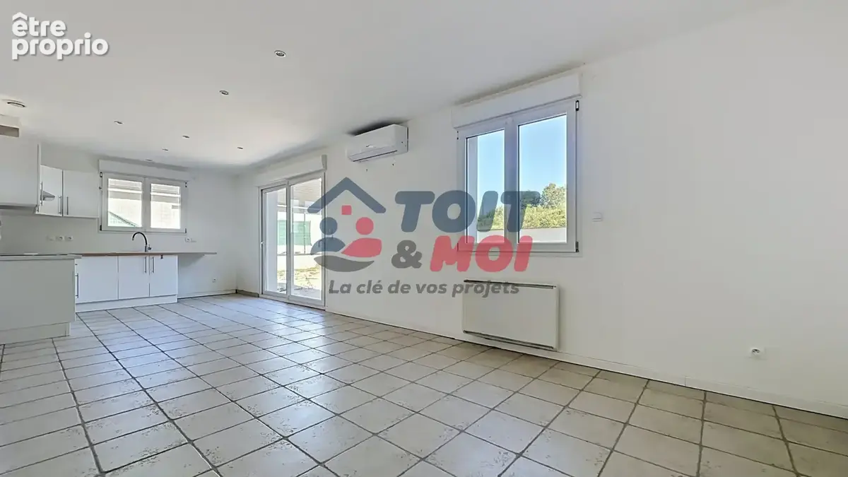 Maison de plain-pied   3 chambres   Terrain 617 m2   Garage - photo 4