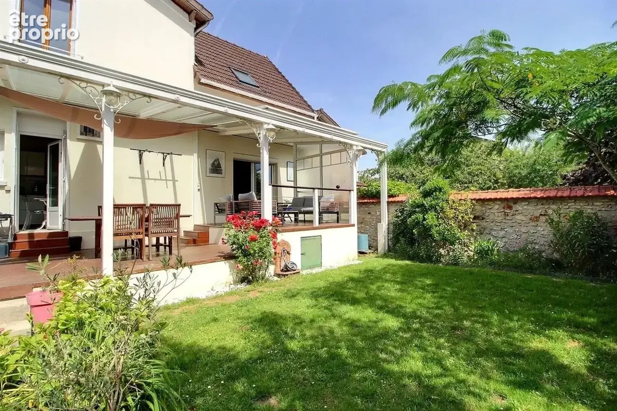 Maison à SAINT-MAUR-DES-FOSSES