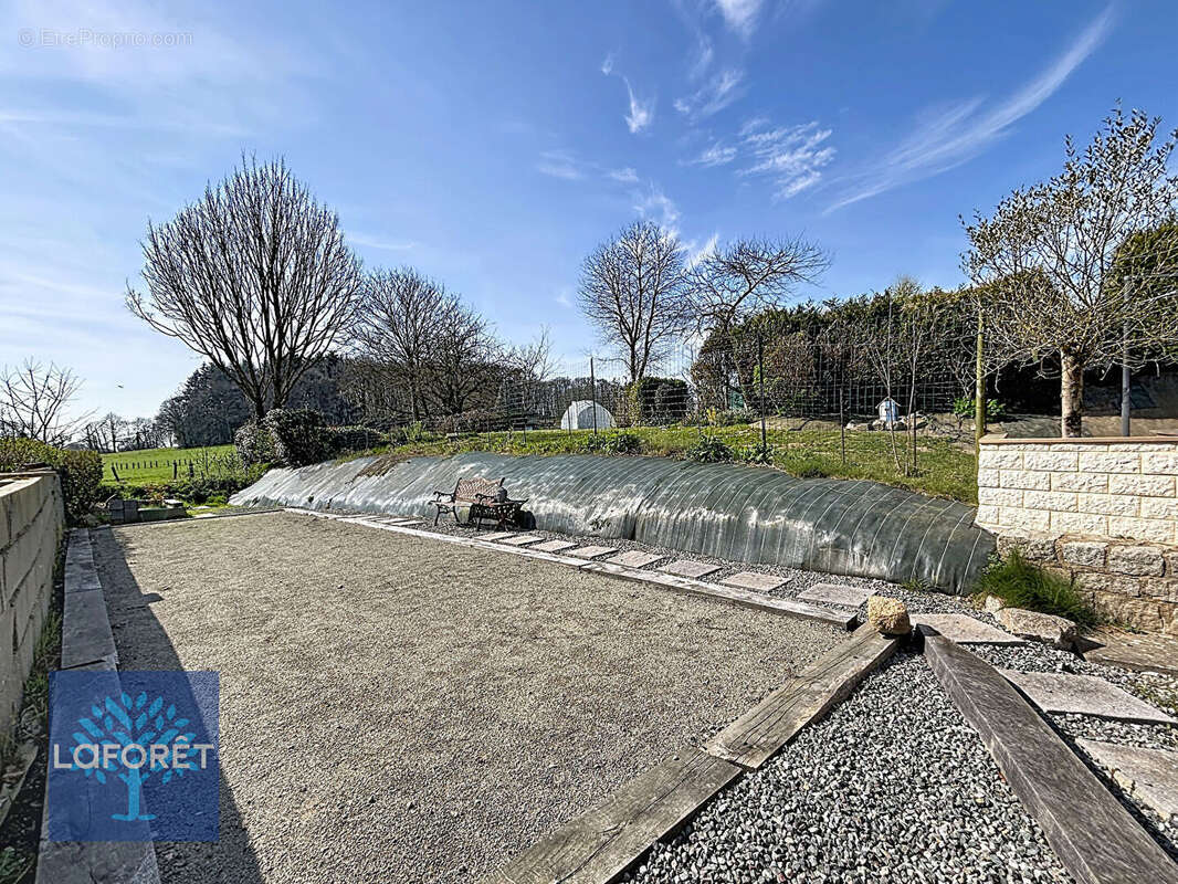 Maison à LA BAZOUGE-DU-DESERT