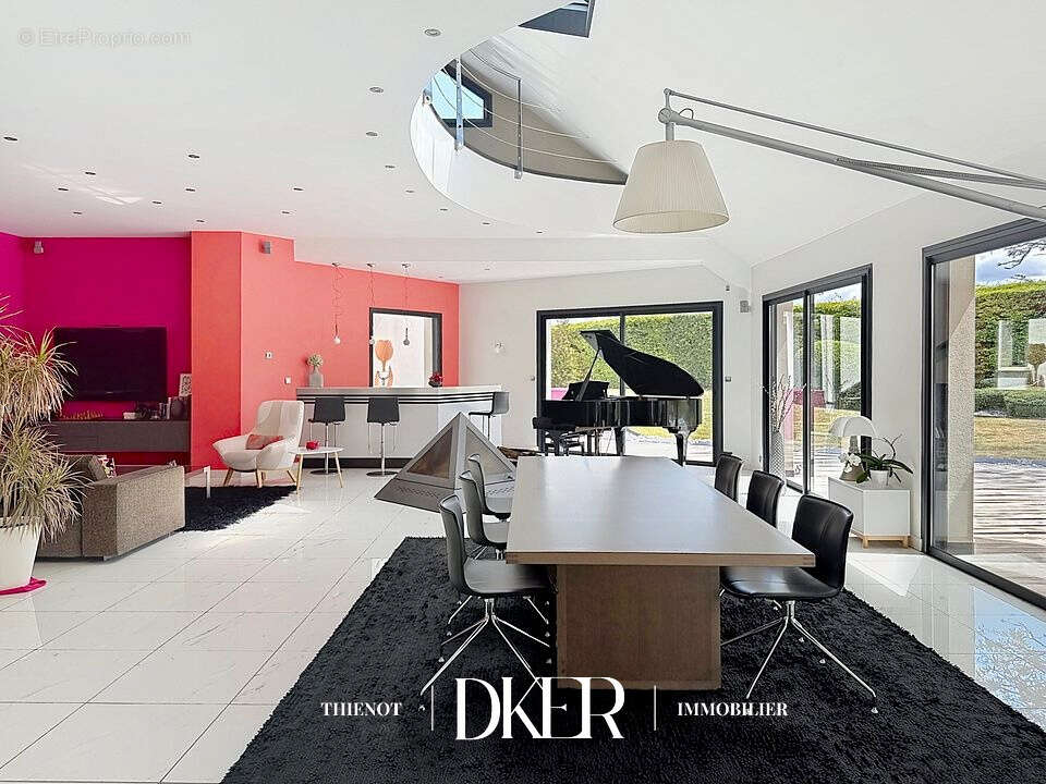 Propriété de prestige avec confort de plain pied de 500 m2 sur parc 4400 m2 située sur la cote des blancs - photo 4