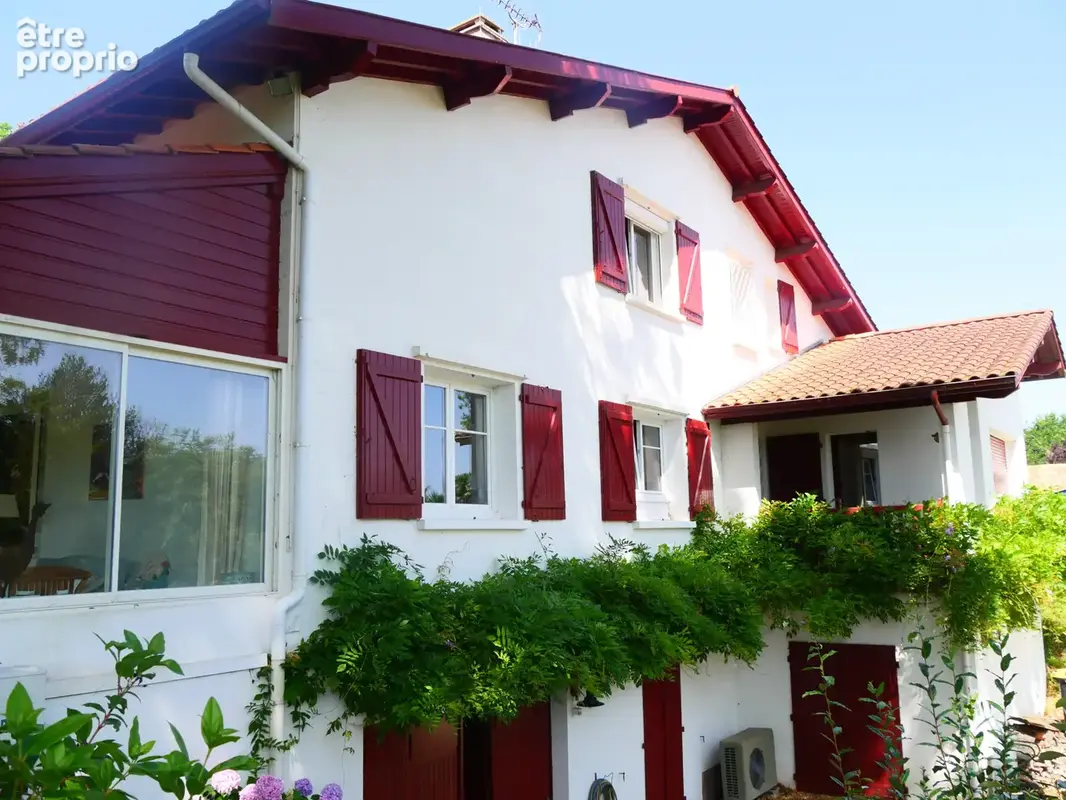 Magnifique maison avec piscine et jardin arboré - URRUGNE - photo 30