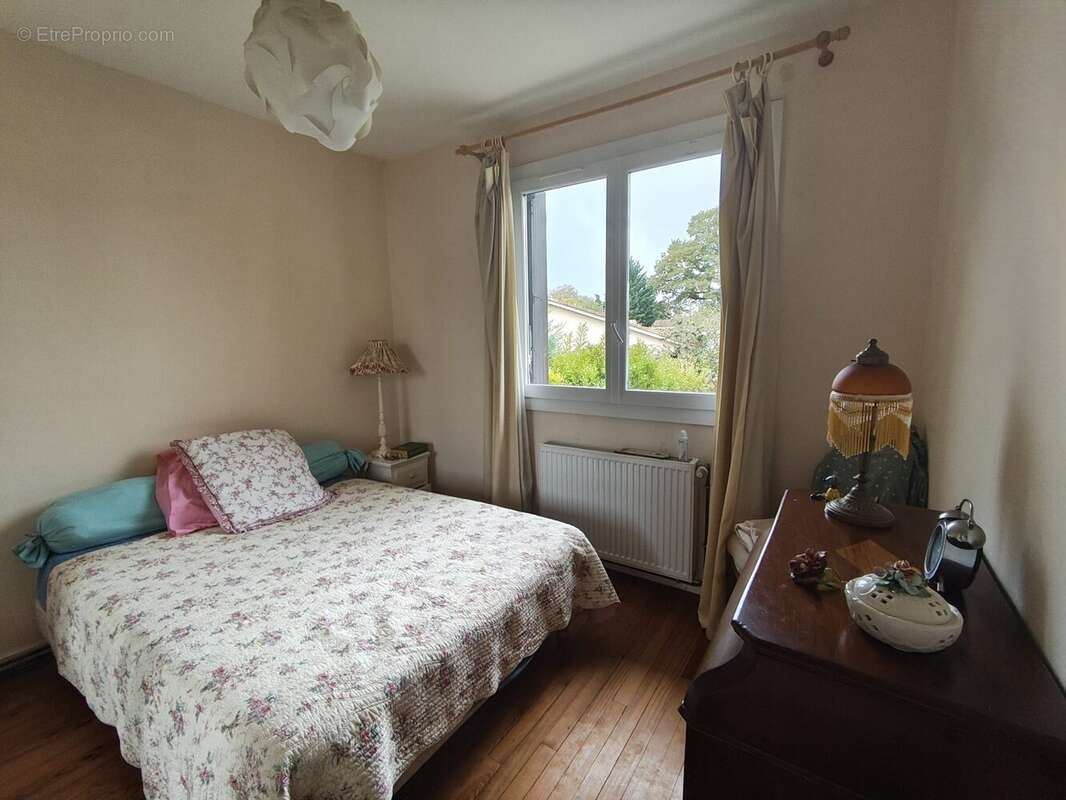 Maison à VILLENAVE-D'ORNON