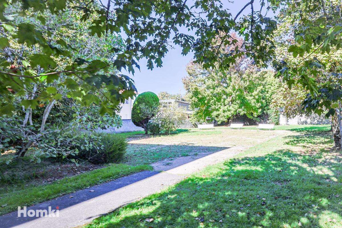 Appartement à BILLERE