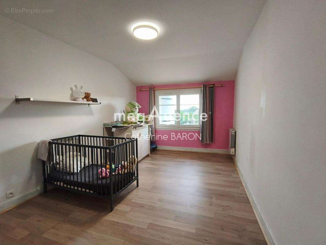 Maison à CHERVES-RICHEMONT