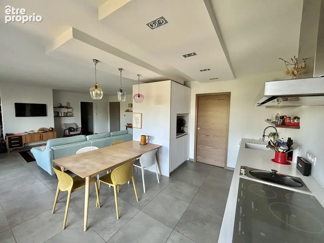 Avenue maurice faure   t3 de standing 98 m2   terrasse -  vue crussol   double garage - photo 9