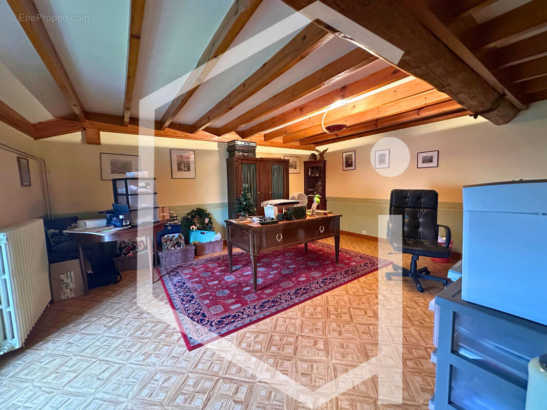 Maison à COSNE-COURS-SUR-LOIRE