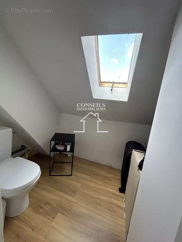 Maison à VILLENEUVE-SUR-YONNE