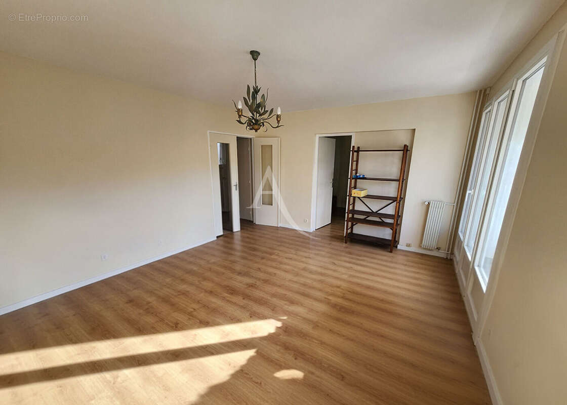 Appartement à DOURDAN