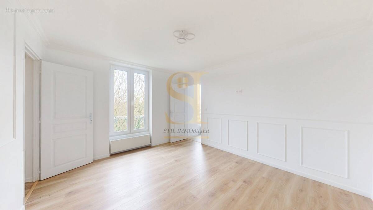 Appartement à CORBEIL-ESSONNES