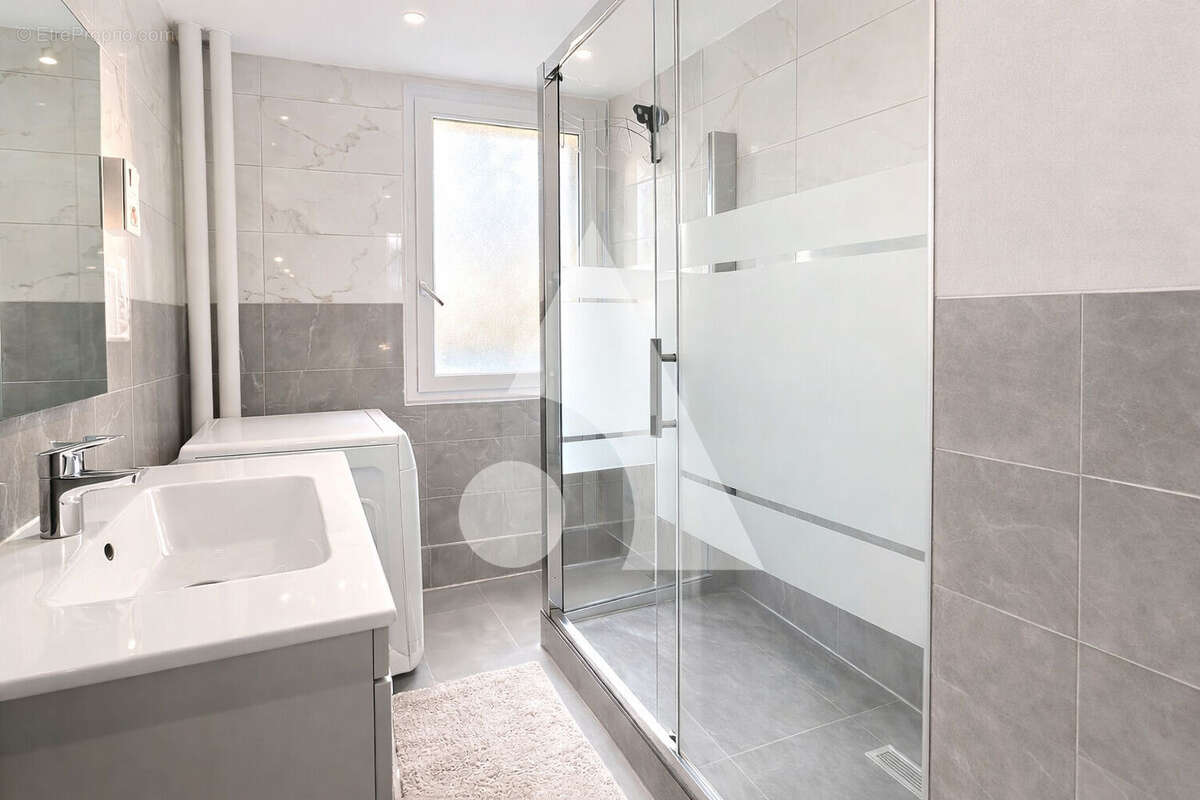 Appartement à VILLENEUVE-LA-GARENNE