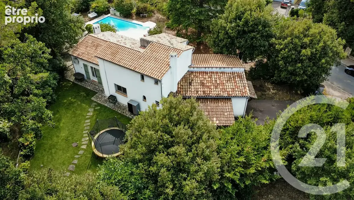 Maison 135 m² à Roquefort-Les-Pins  - photo 18
