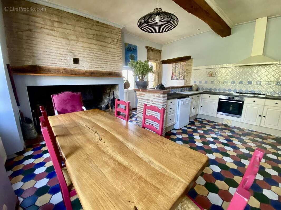 Maison à FREGIMONT