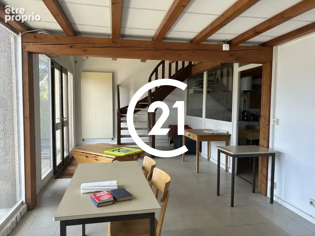 Commerce 740 m² à Valence  - photo 4