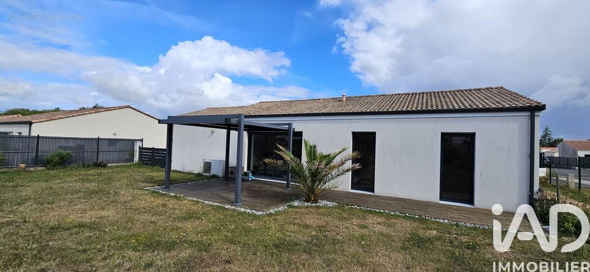 Photo 1 - Maison à NESMY