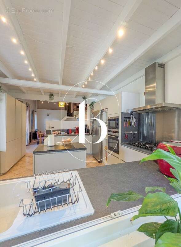 Une maison de plain pied dans un écrin de verdure ... - photo 23