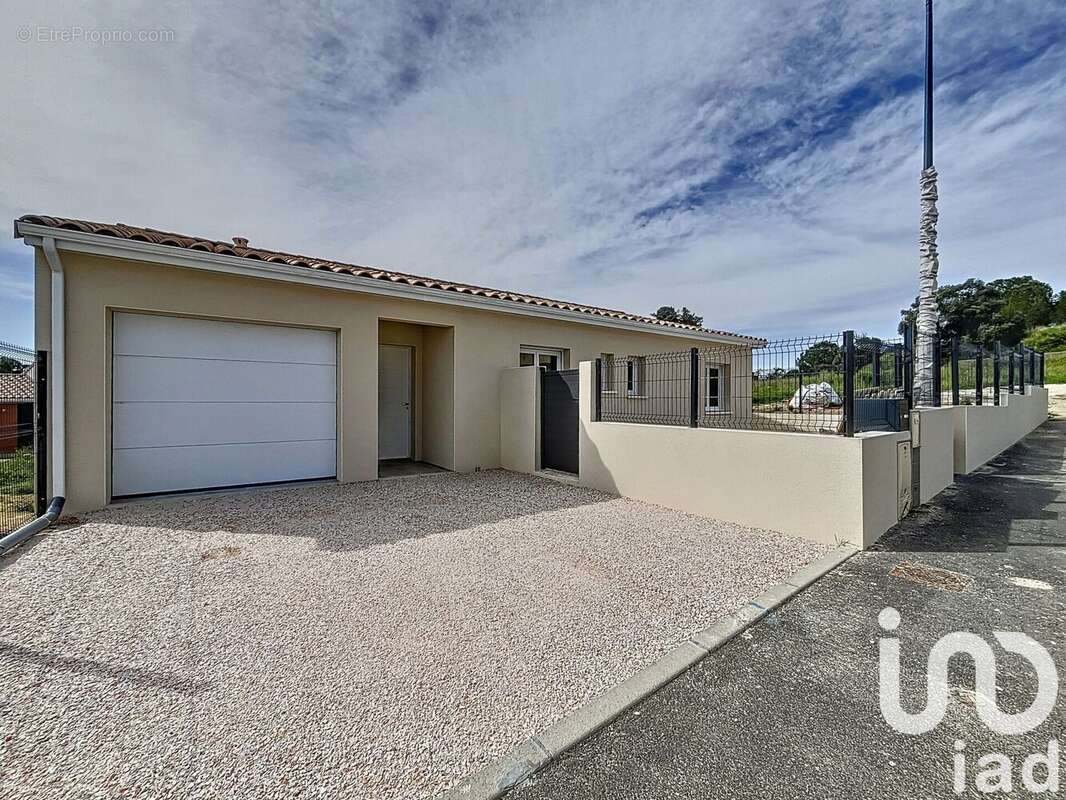 Photo 2 - Maison à POUZOLLES