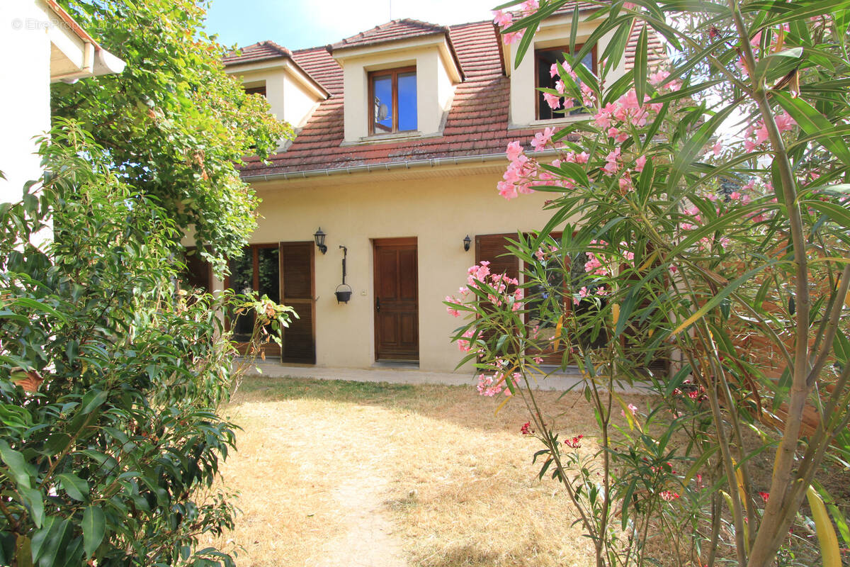 Maison à RUEIL-MALMAISON