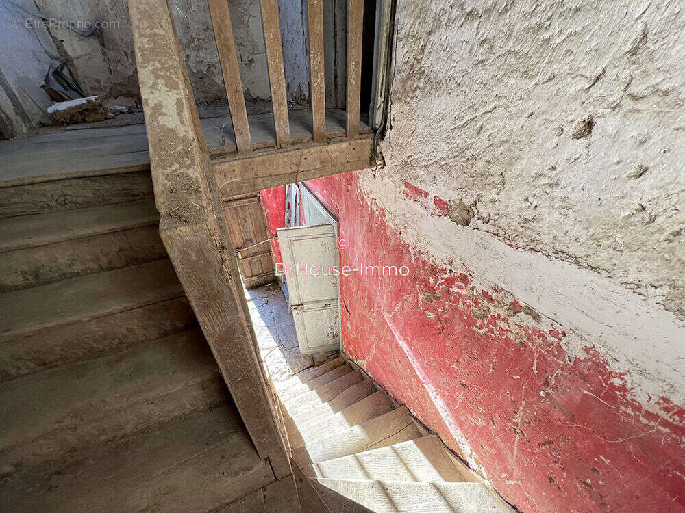 Maison à NEUVY-SAINT-SEPULCHRE