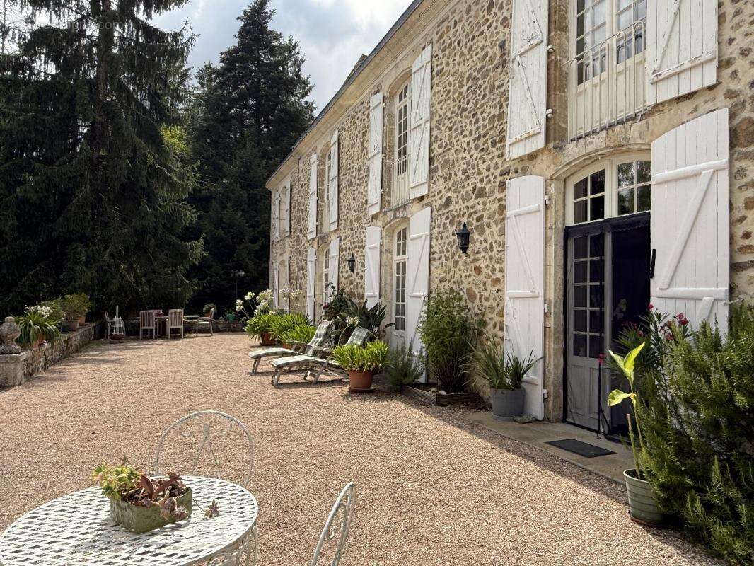 Maison à NONTRON