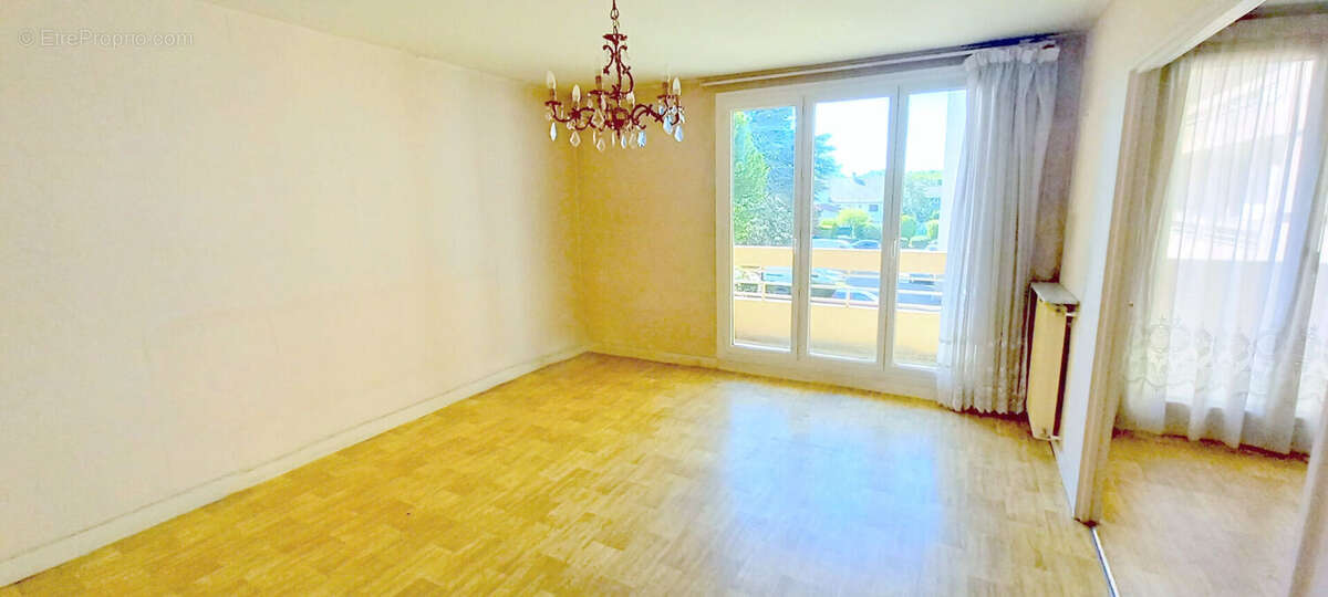 Appartement à BONDY
