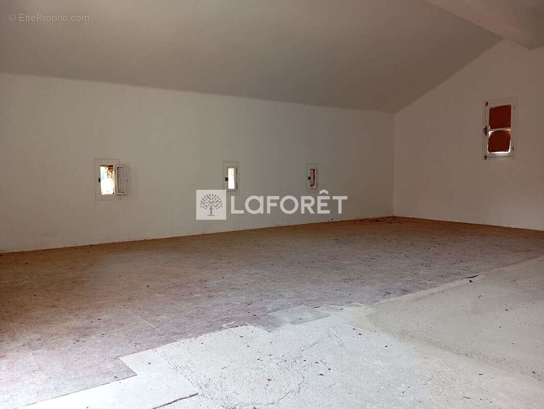 Maison à SERRALONGUE