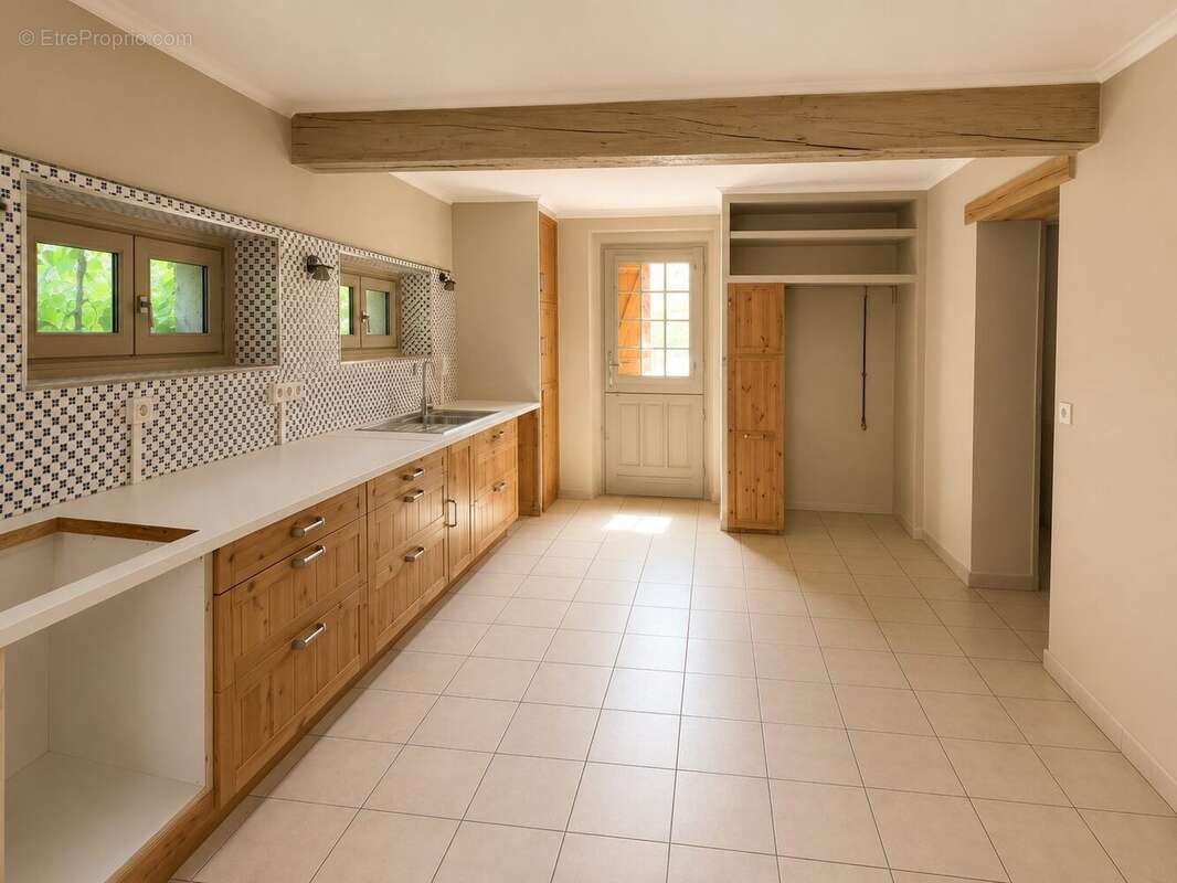 Maison 140 m² à Vacquiers  - photo 2