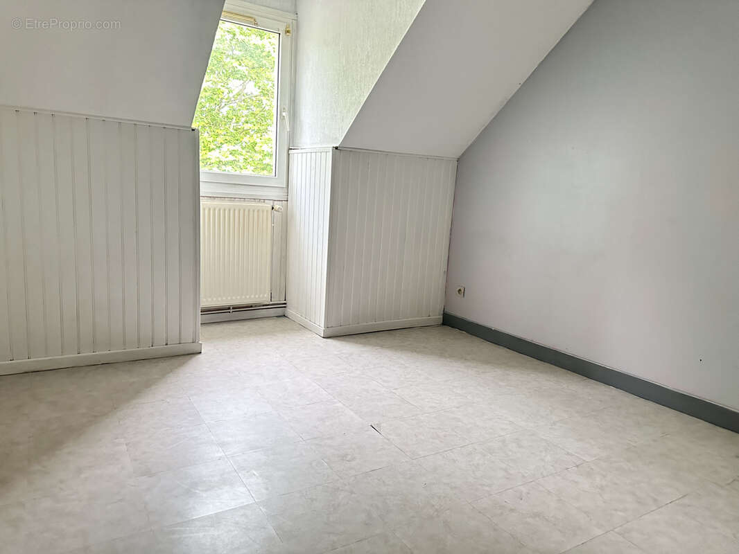 Appartement à SAINT-LEU-D'ESSERENT