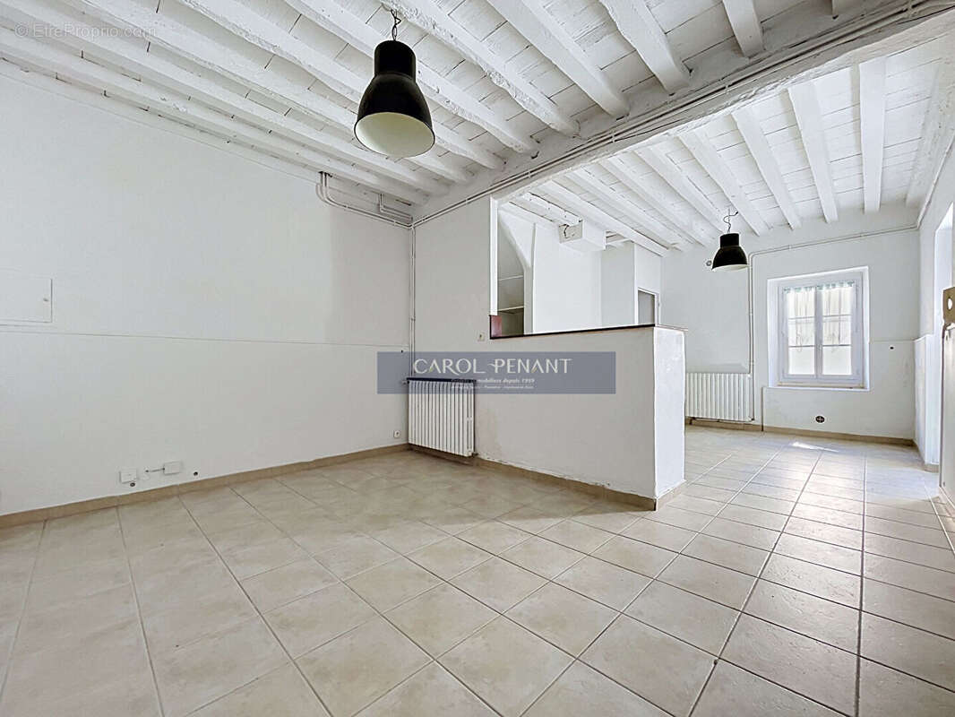 Maison à LE PONTET