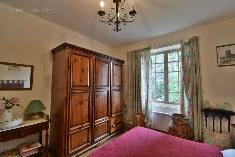 Maison à LE PONT-CHRETIEN-CHABENET