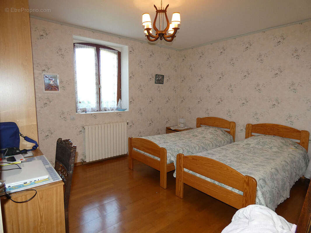 Maison à SAINT-HILAIRE-DU-HARCOUET