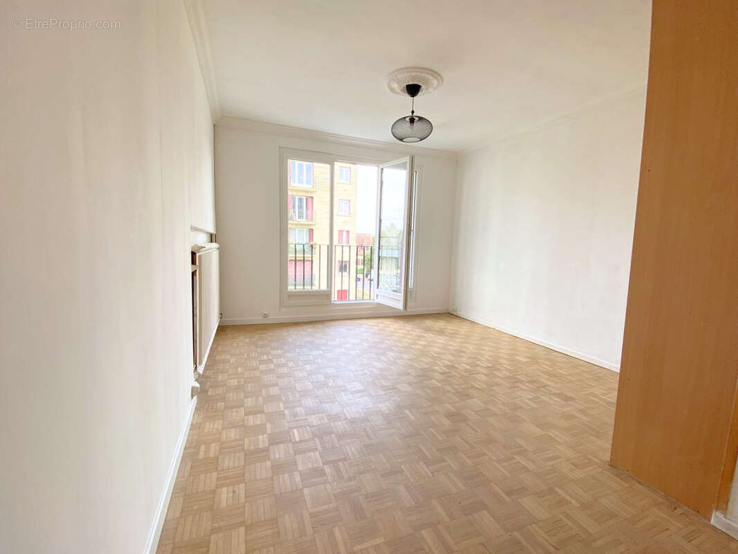 Appartement à SAINT-MAUR-DES-FOSSES