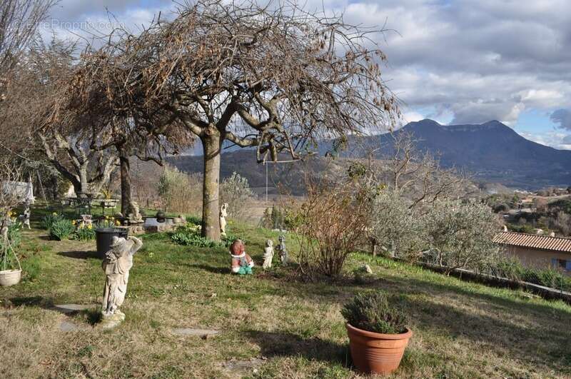 Maison à CHAMPTERCIER