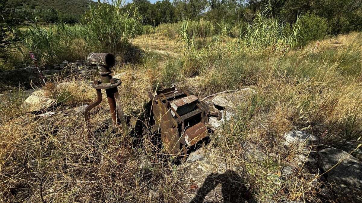Terrain à LATOUR-DE-FRANCE