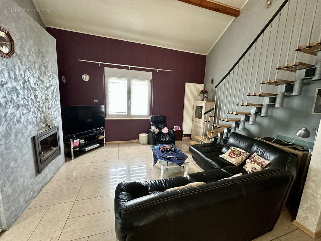 Maison à CHARENCY-VEZIN