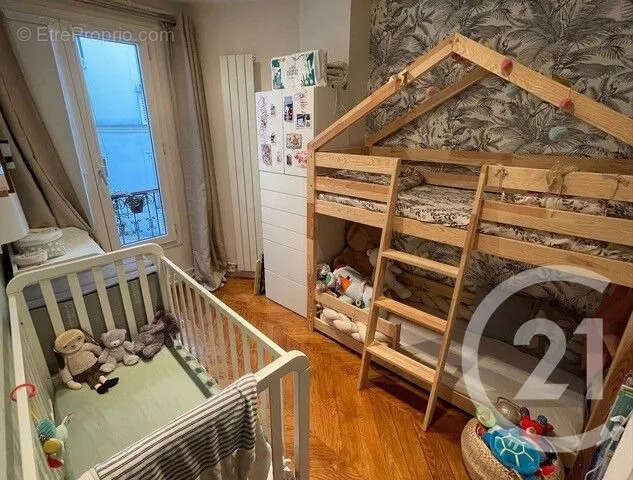 Appartement à PARIS-18E