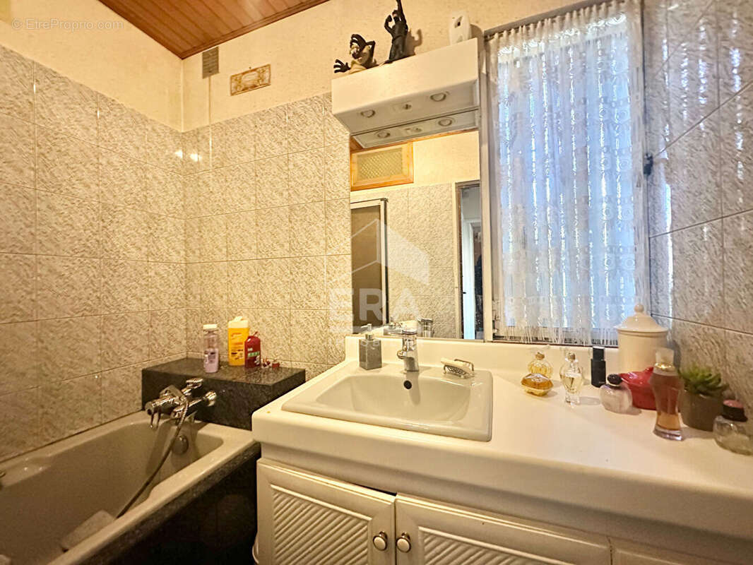 Maison à SARTROUVILLE