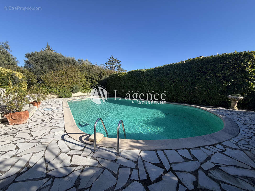 Maison à CAGNES-SUR-MER