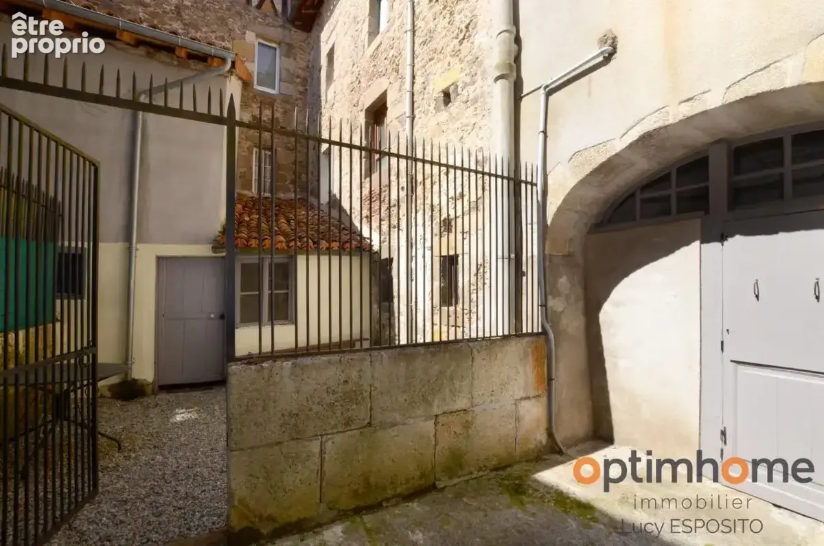 Opportunité Unique au Cœur du Village Historique de Confolens !  - photo 17