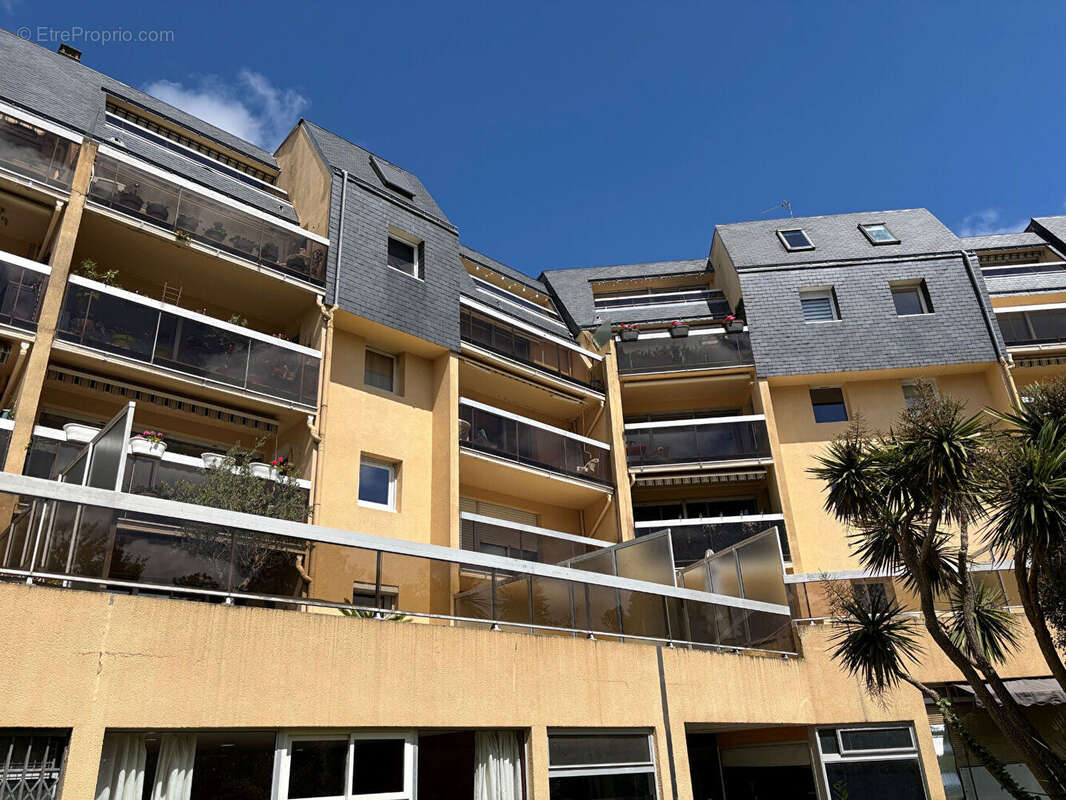 GRAND T.2 à  hyper centre ville d'AURAY- 57 m² - photo 4