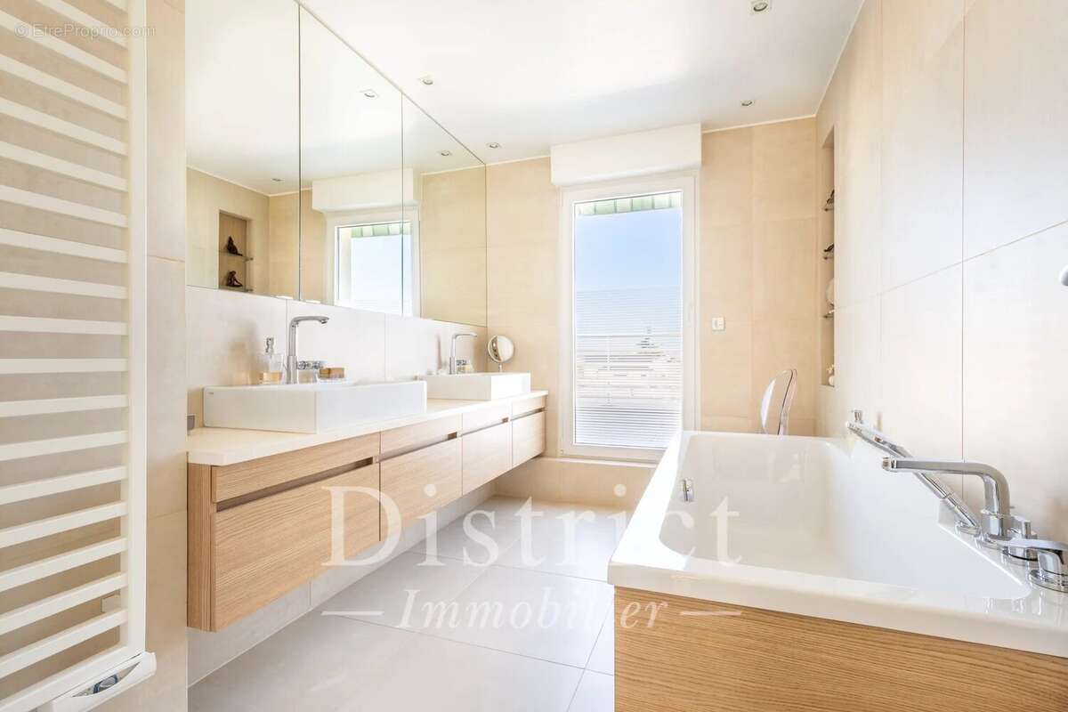 Appartement à CHATILLON