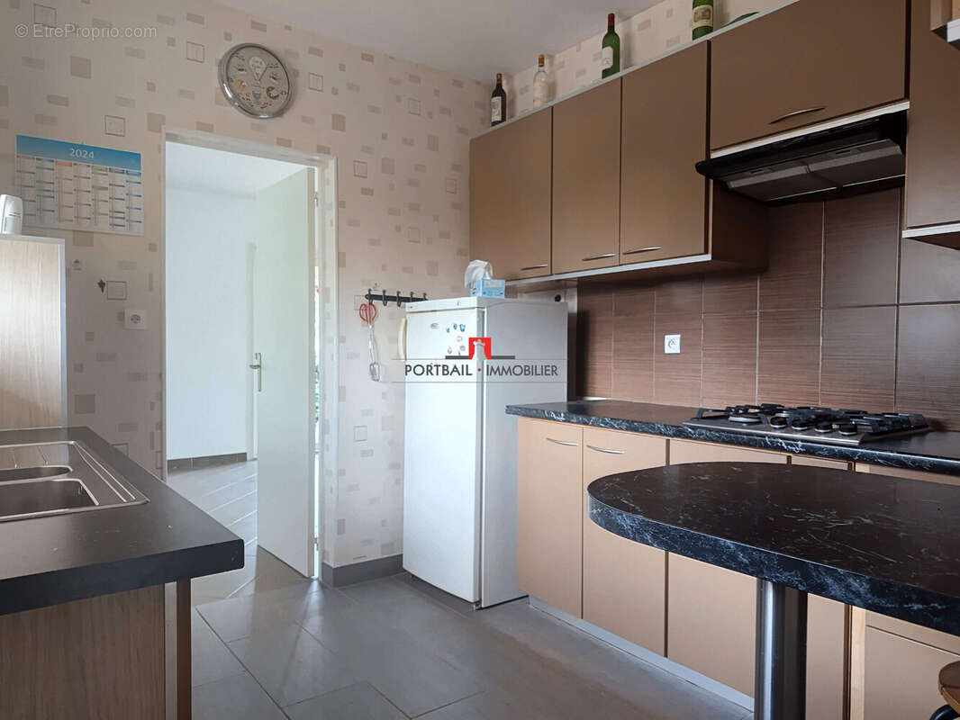 Maison 175 m² à Carbon-Blanc  - photo 4