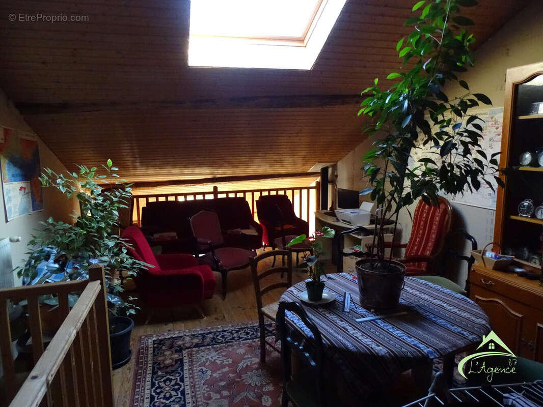 Maison à SAINT-JUNIEN